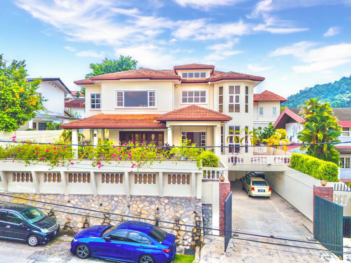 2 Storey Bungalow with Swimming Pool Ukay Heights - photo 3