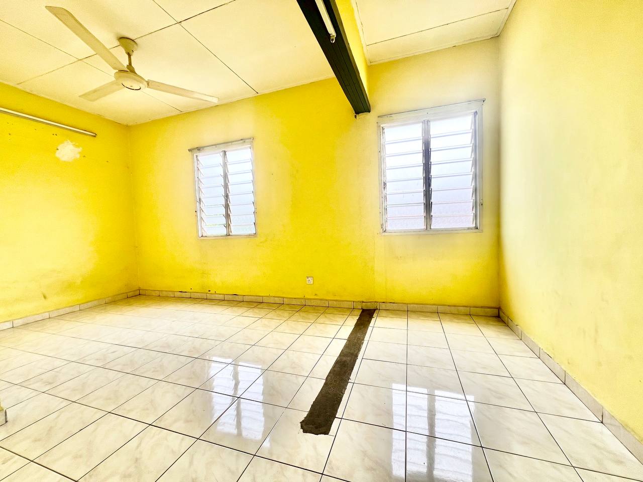2 Storey Terrace Taman Desa Salak Permai Sepang - photo 11
