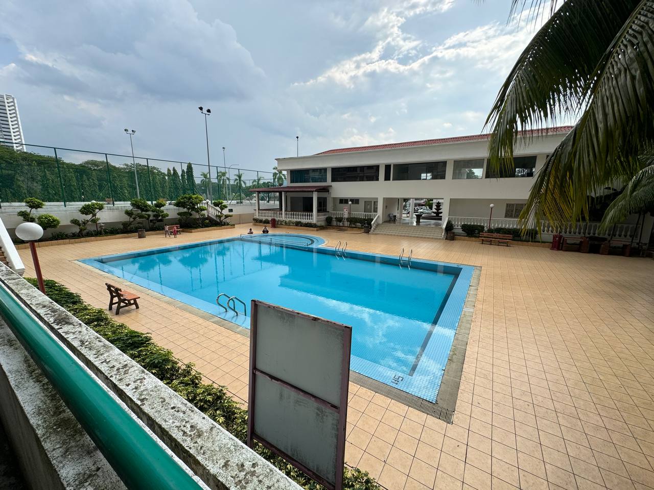 Villa Lagenda Condominium Taman Desa Bakti - photo 2