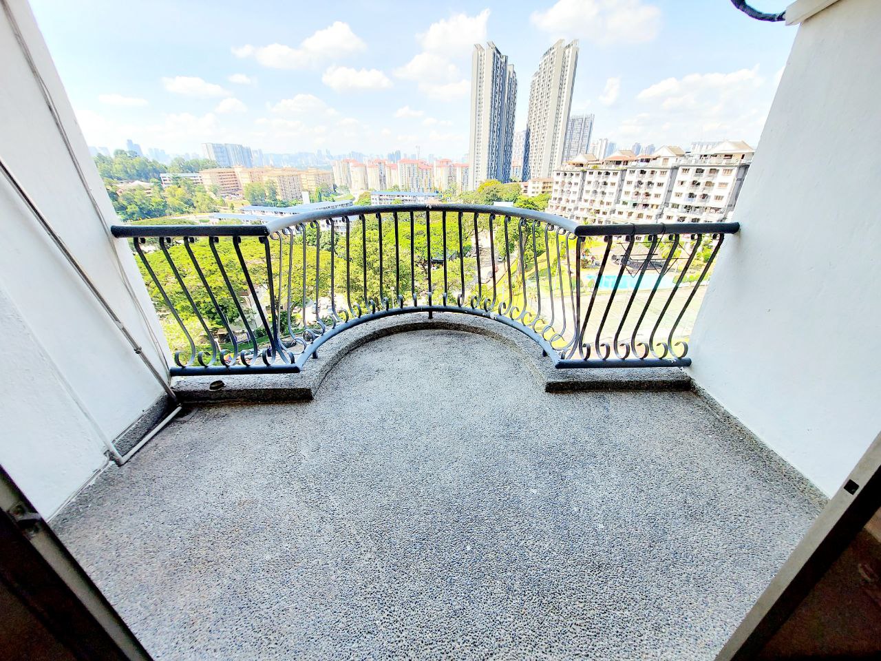 Penthouse Sri Kinabalu Wangsa Maju KL - photo 3