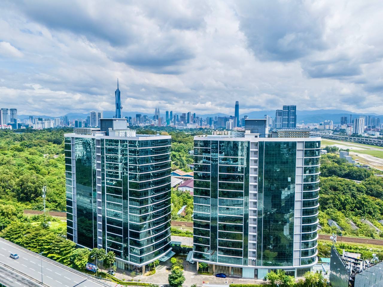 Rental 16 Storey Office Building Taman Desa Kl - photo 3