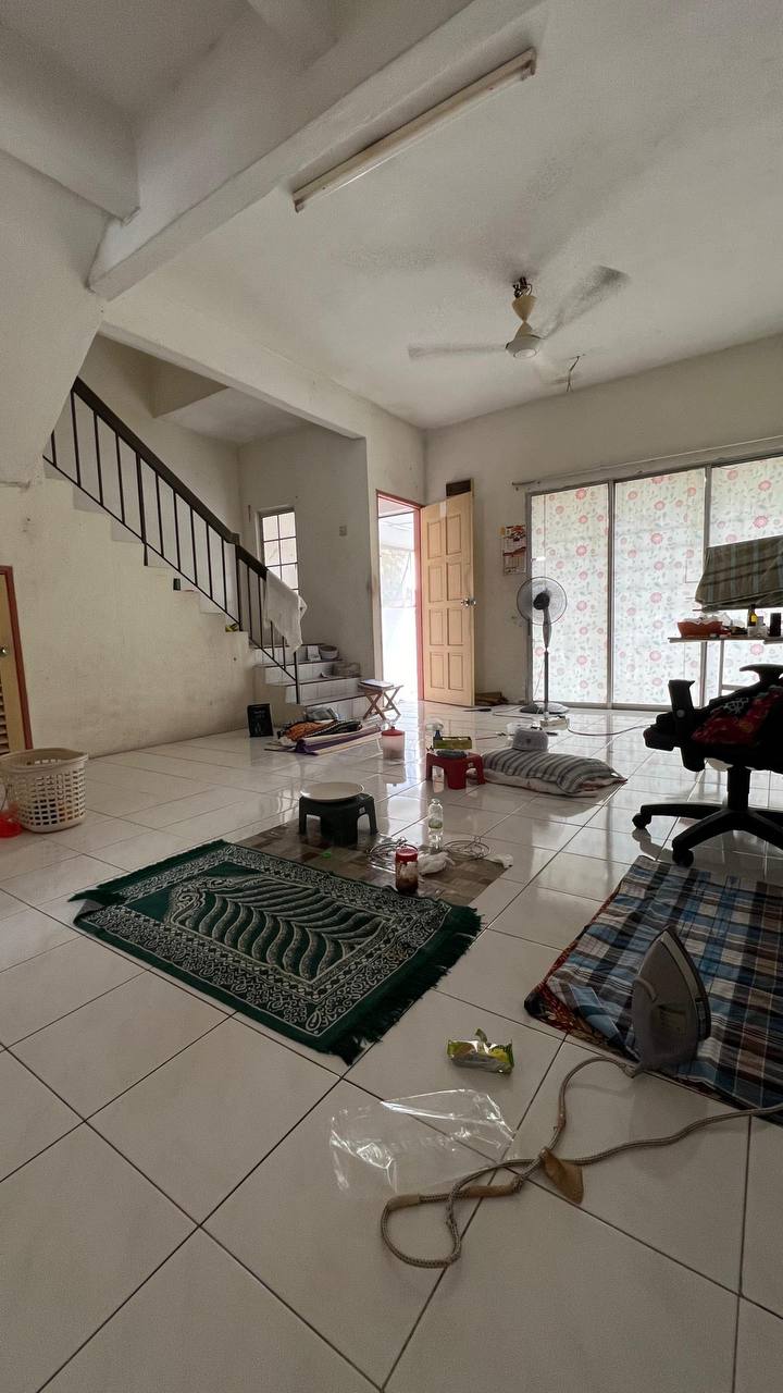 Double Storey Taman Dahlia Salak Tinggi - photo 3