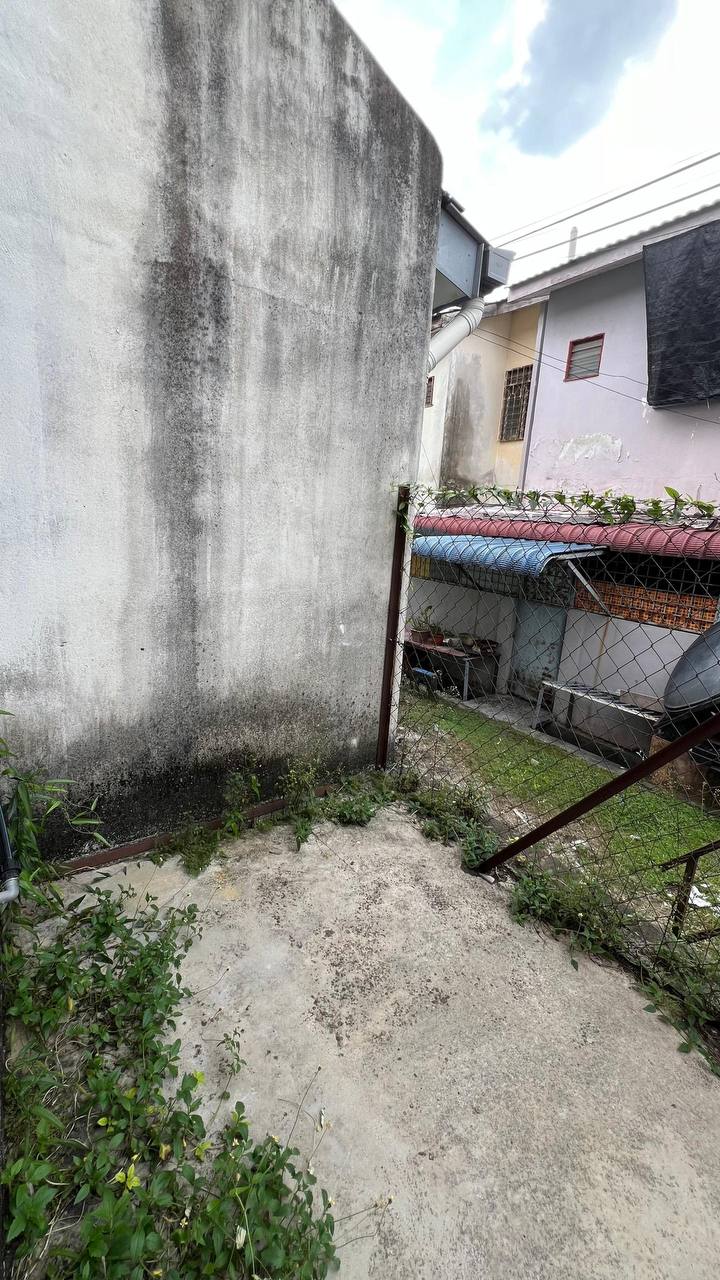 Double Storey Taman Dahlia Salak Tinggi - photo 13