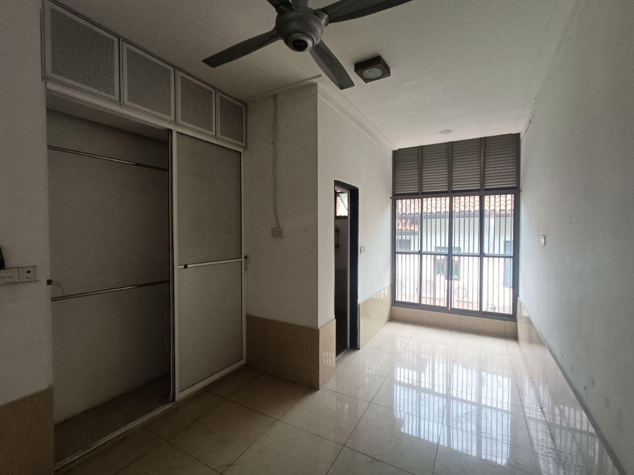 Double Storey Superlink Bukit Jelutong Shah Alam - photo 2