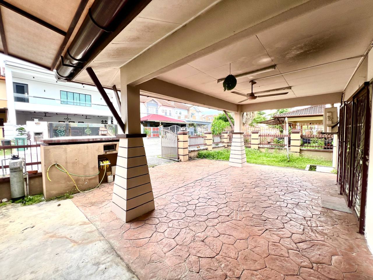 Double Storey Semi D Prima Saujana Kajang - photo 11