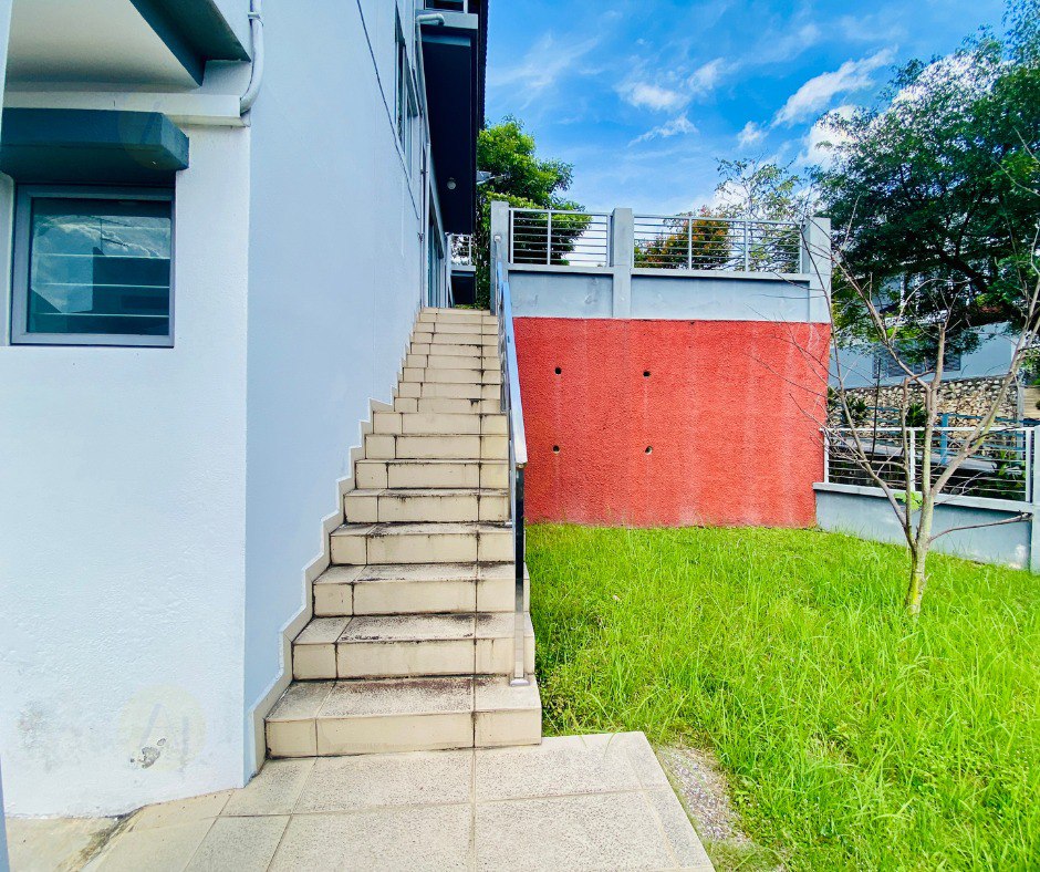 3 Storey Superlink House Sering Ukay Ampang - photo 2