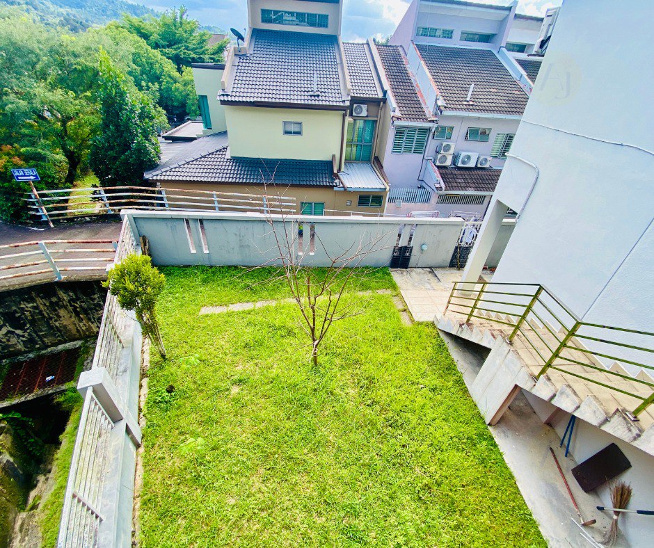 3 Storey Superlink House Sering Ukay Ampang - photo 4