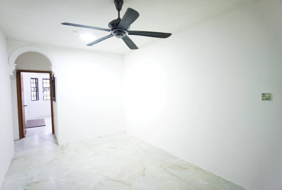 Rumah Teres Satu Tingkat Taman Ambar Dengkil - photo 4