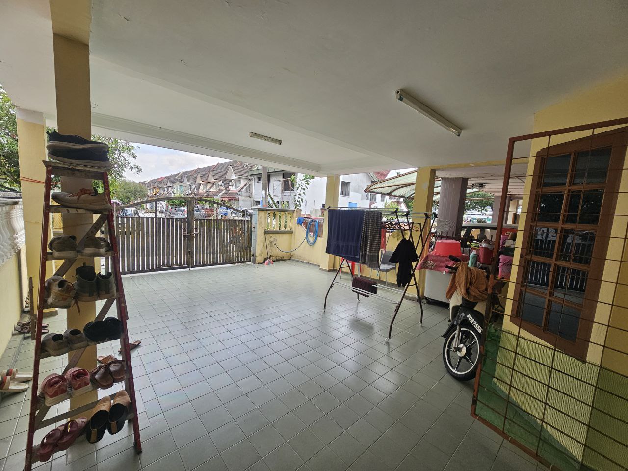 Double Storey Taman Subang Permai, USJ 1 - photo 11