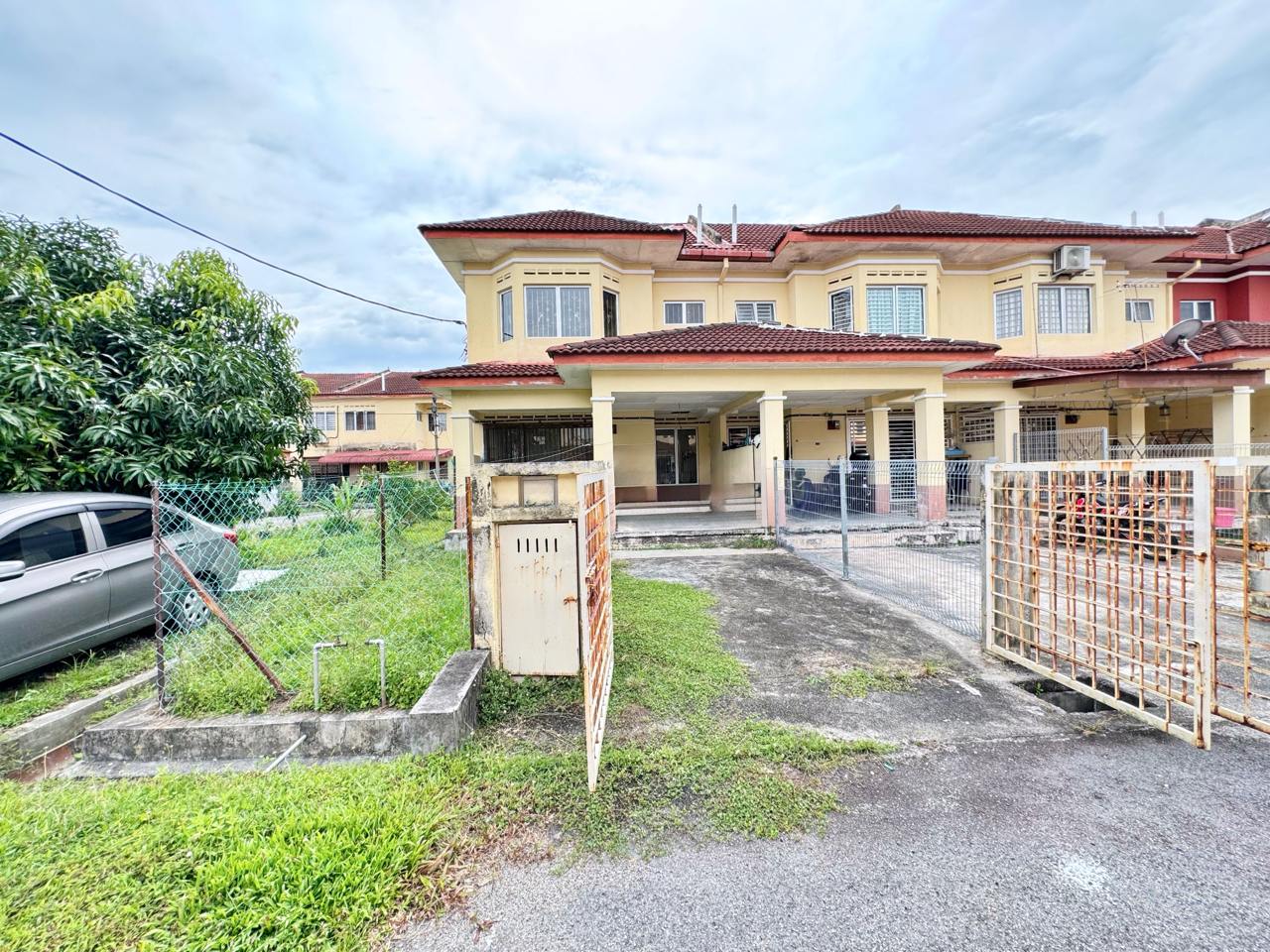 END 2 Storey Terrace, Bandar Seri Ehsan, Banting - photo 2