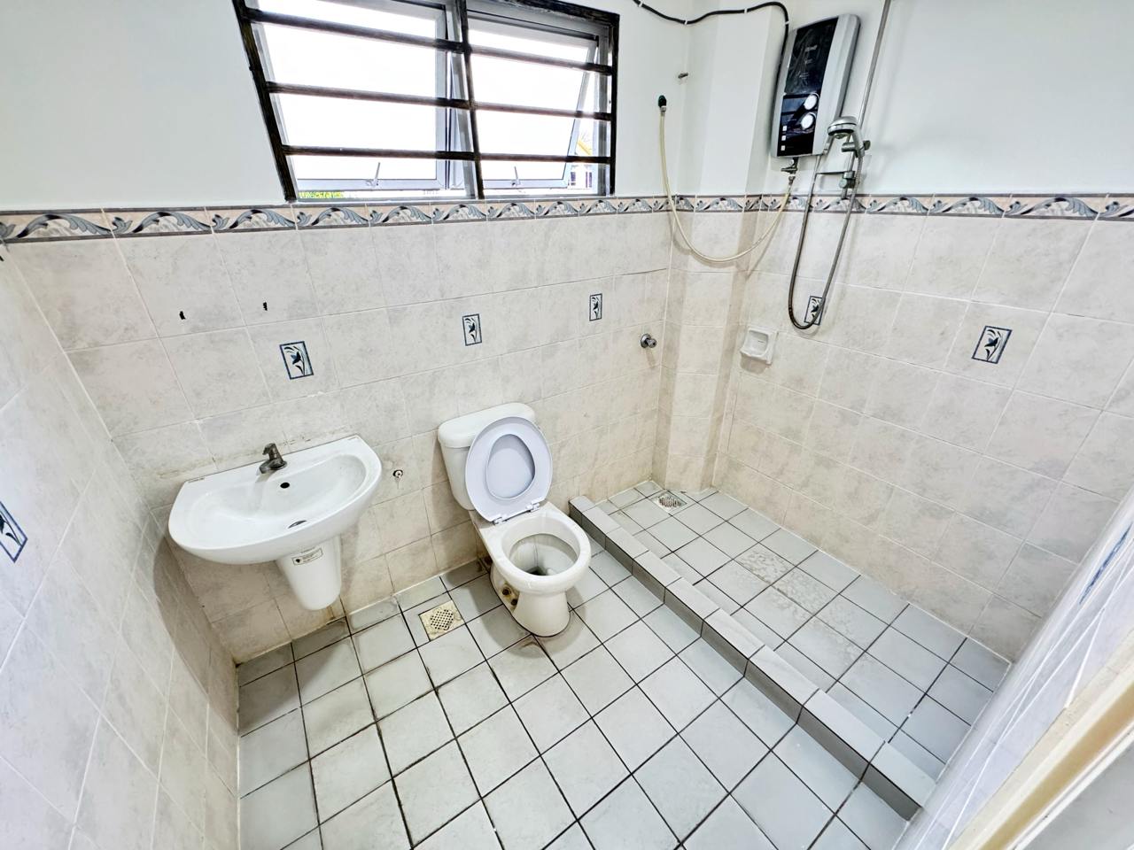 2 Storey Semi D Laman 2 Bandar Seri Putra Bangi - photo 7