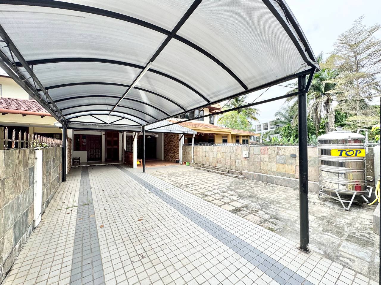 2-Storey Taman Bukit Desa, Jalan Klang Lama - photo 11