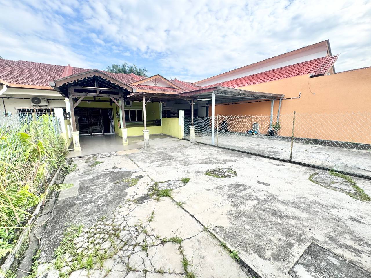 Single Storey Jalan Hikmat, Taman Meru Jaya, Klang - photo 2