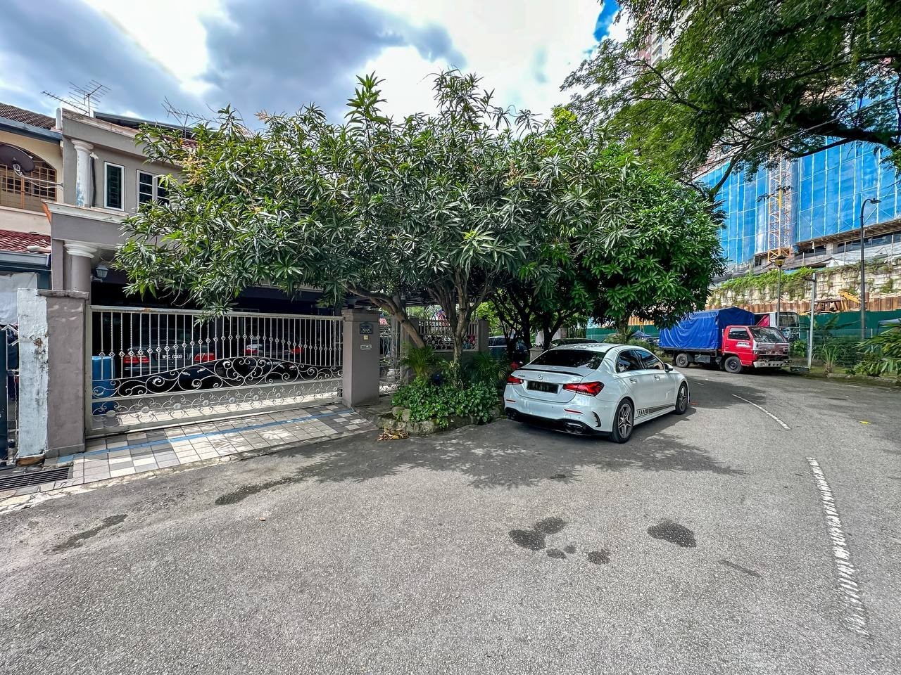 CORNER LOT 2 Storey Bandar Tasik Selatan KL - photo 4