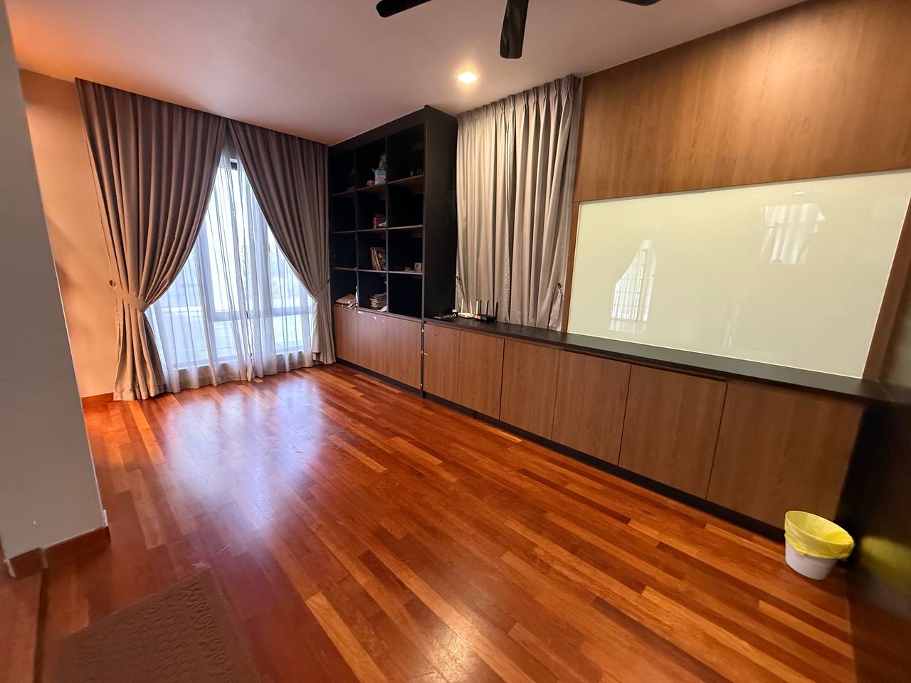 Bungalow 3 Storey Country Heights, Kajang - photo 10
