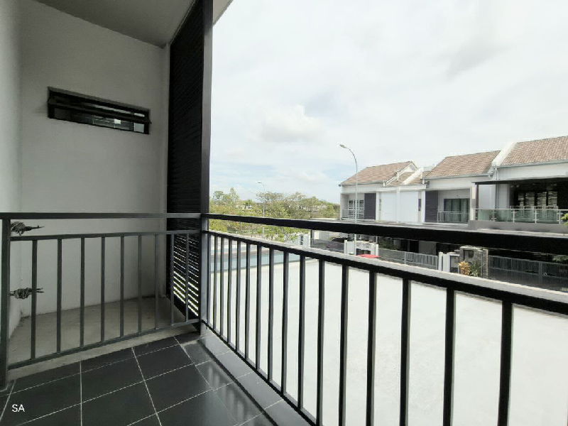 Double Storey Terrace Laman Delfina Nilai Impian - photo 8
