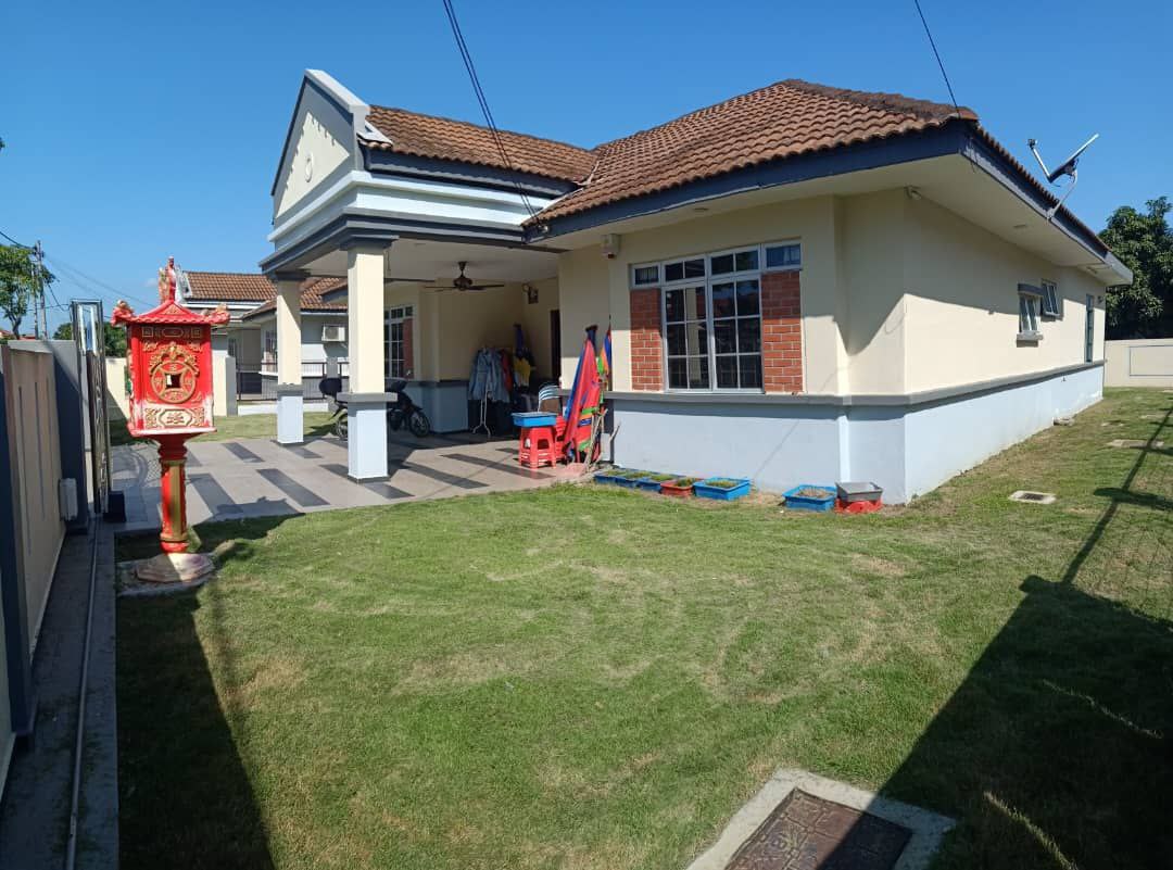 Bungalow 1 Storey Taman Pantai Sepang Putra - photo 3