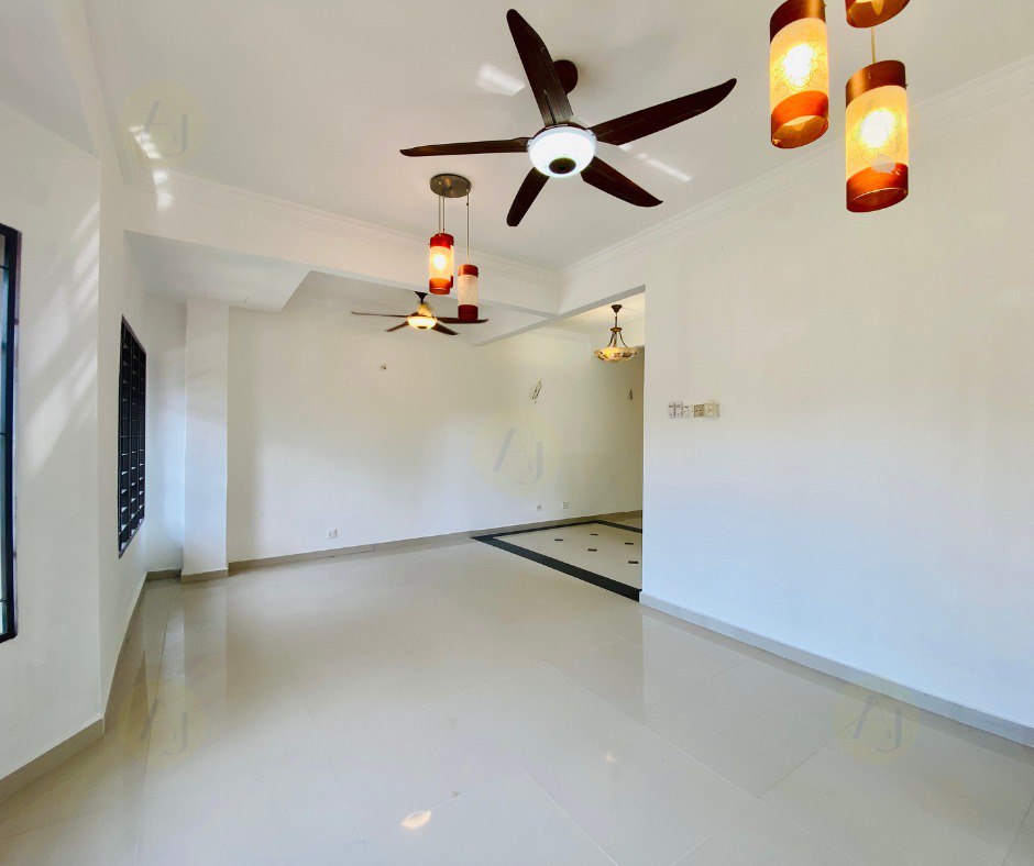 2 AND HALF STOREY TERRACE BUKIT SETIAWANGSA - photo 3