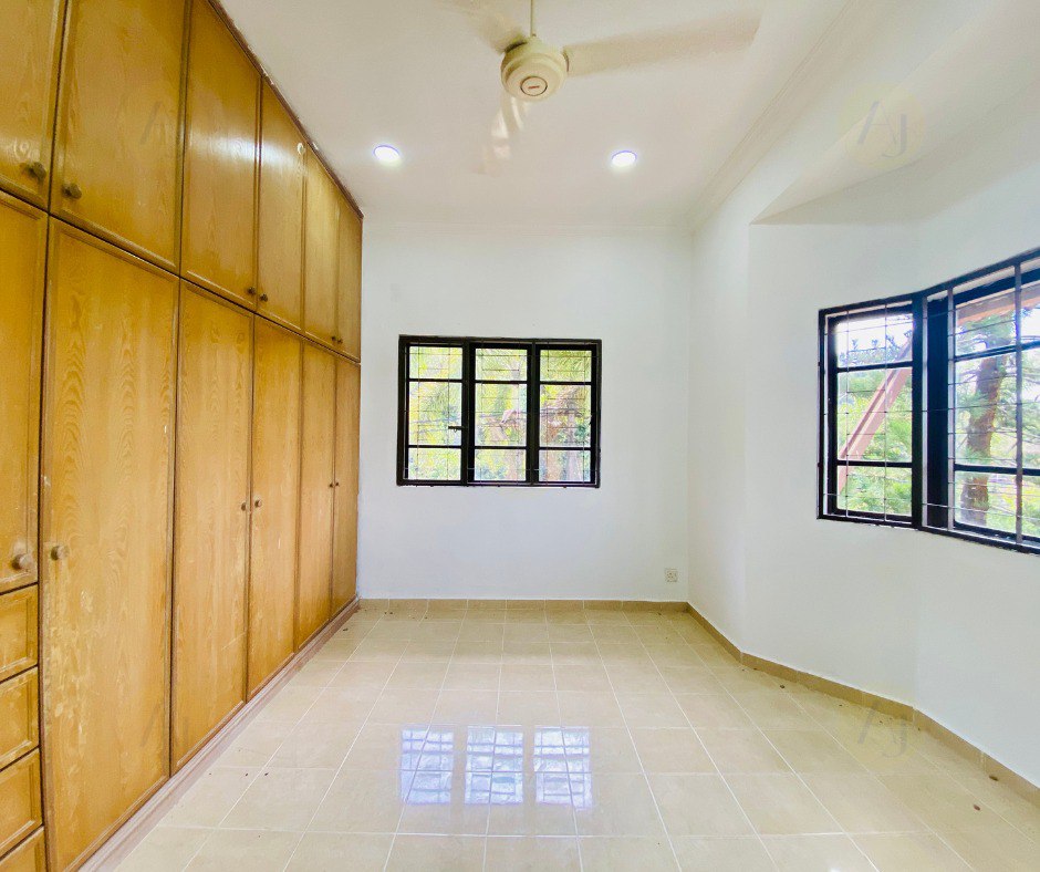 2 AND HALF STOREY TERRACE BUKIT SETIAWANGSA - photo 12