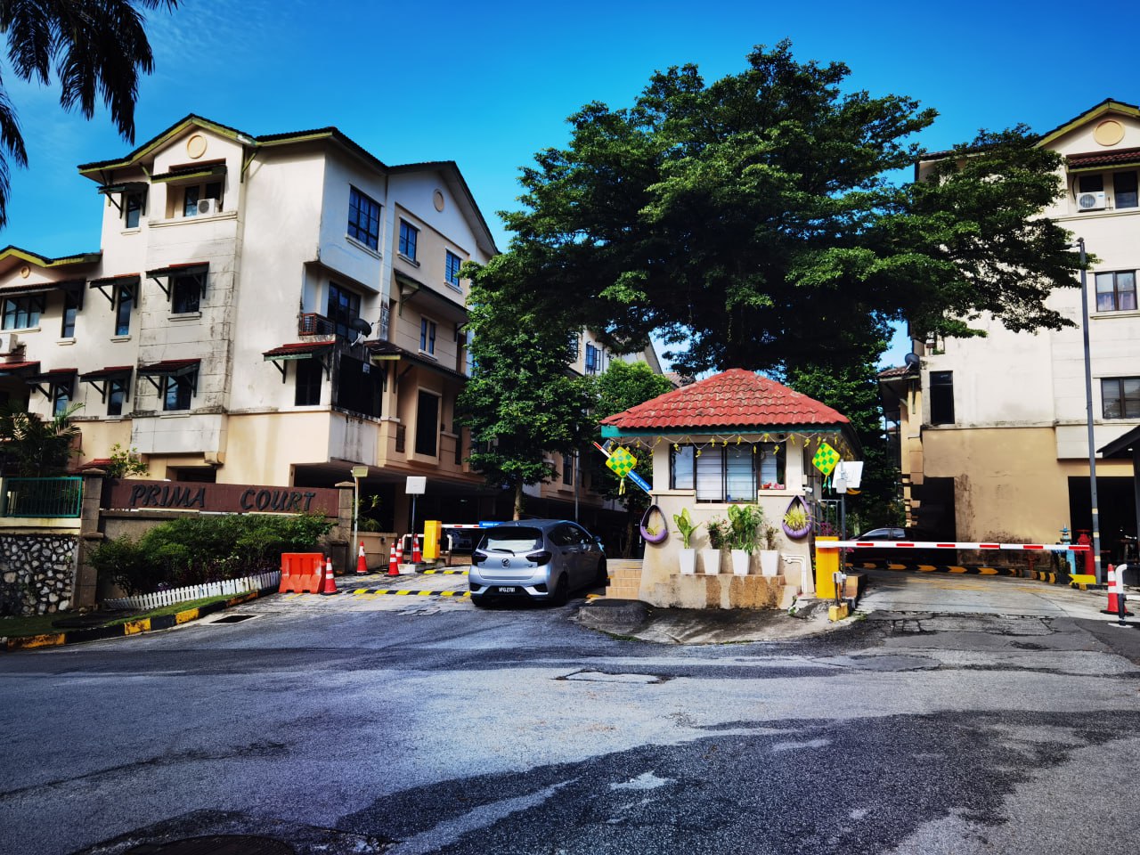 3 Storey TOWNHOUSE Prima Court Taman Melawati - photo 2