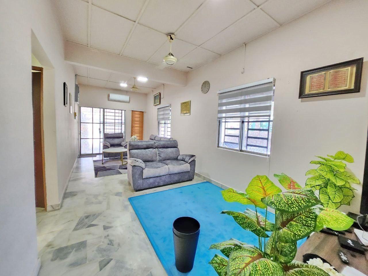 Corner Lot 1 Storey With Pool Taman Bangi Indah - photo 11