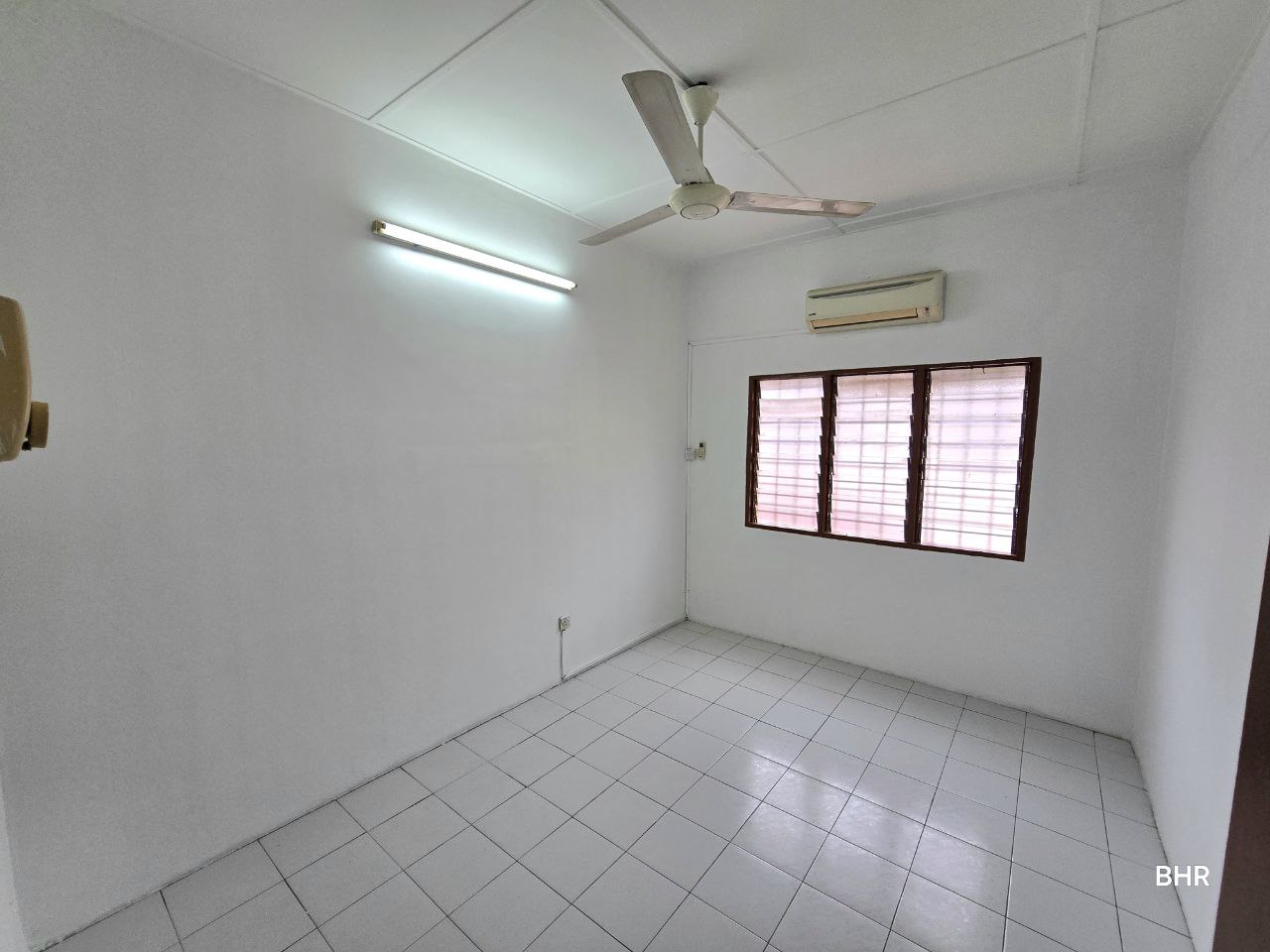 Renovated Double Storey Bangi Perdana Seksyen 3 - photo 12