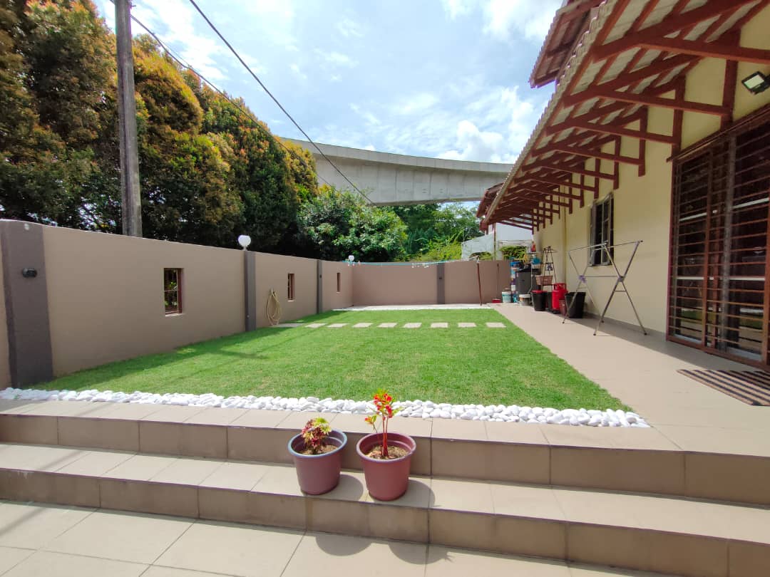 Easy Access Corner Lot 2 Storey SS14 Subang Jaya - photo 3