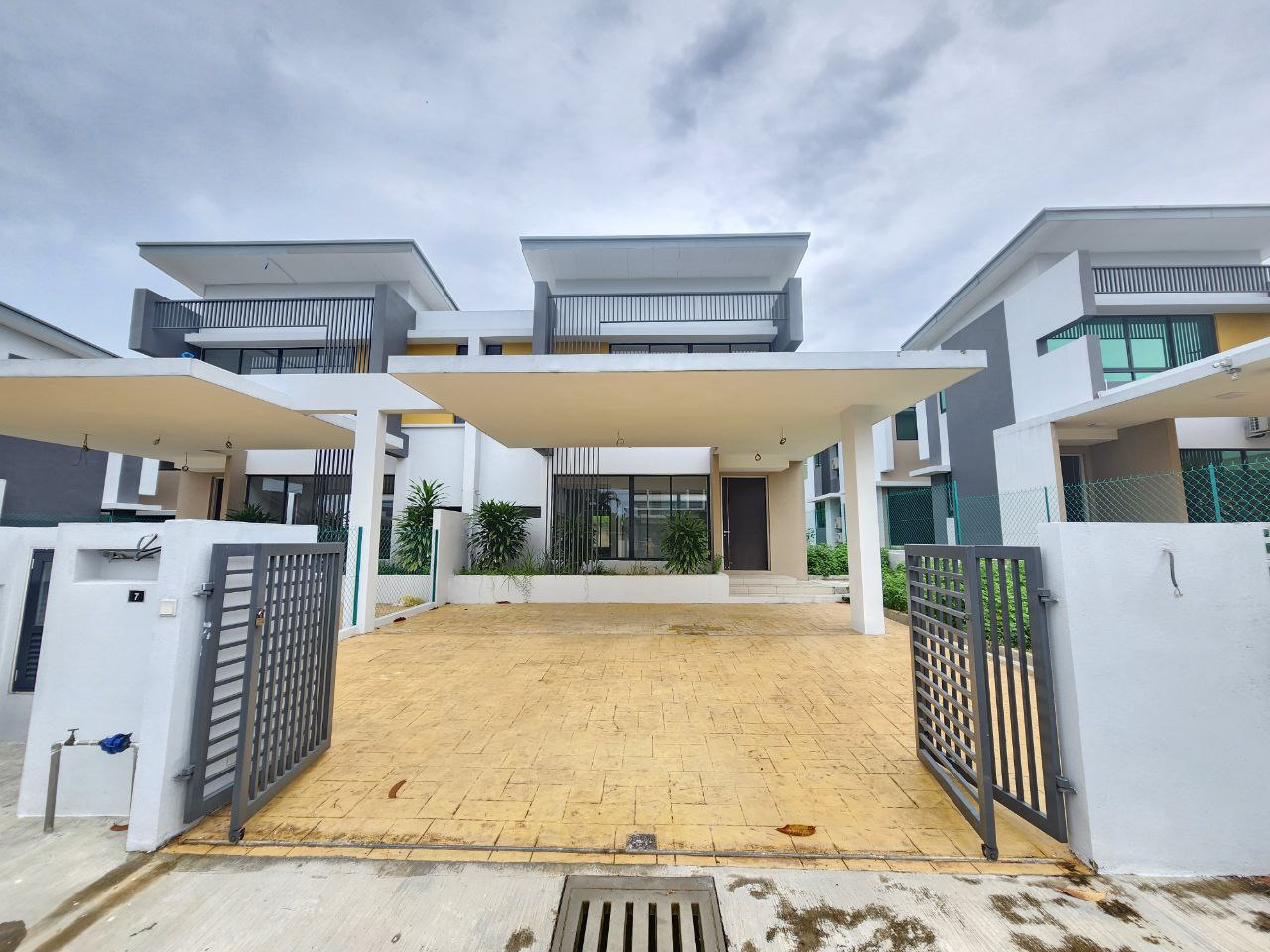 New Semi D Double Storey Sungai Ramal Dalam Kajang - photo 2