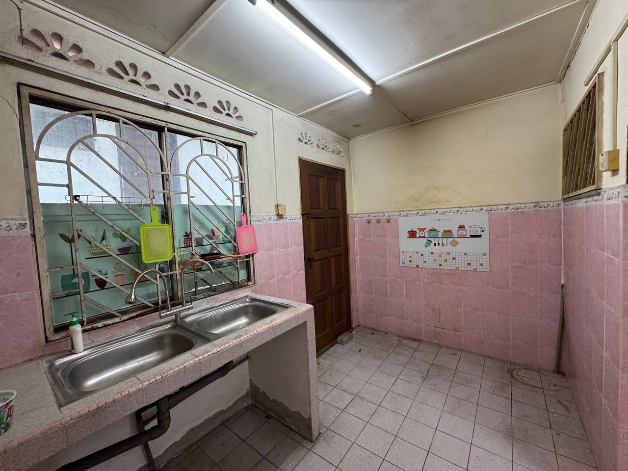 Teres 2 Tingkat Taman Desa Serdang Seri Kembangan - photo 12