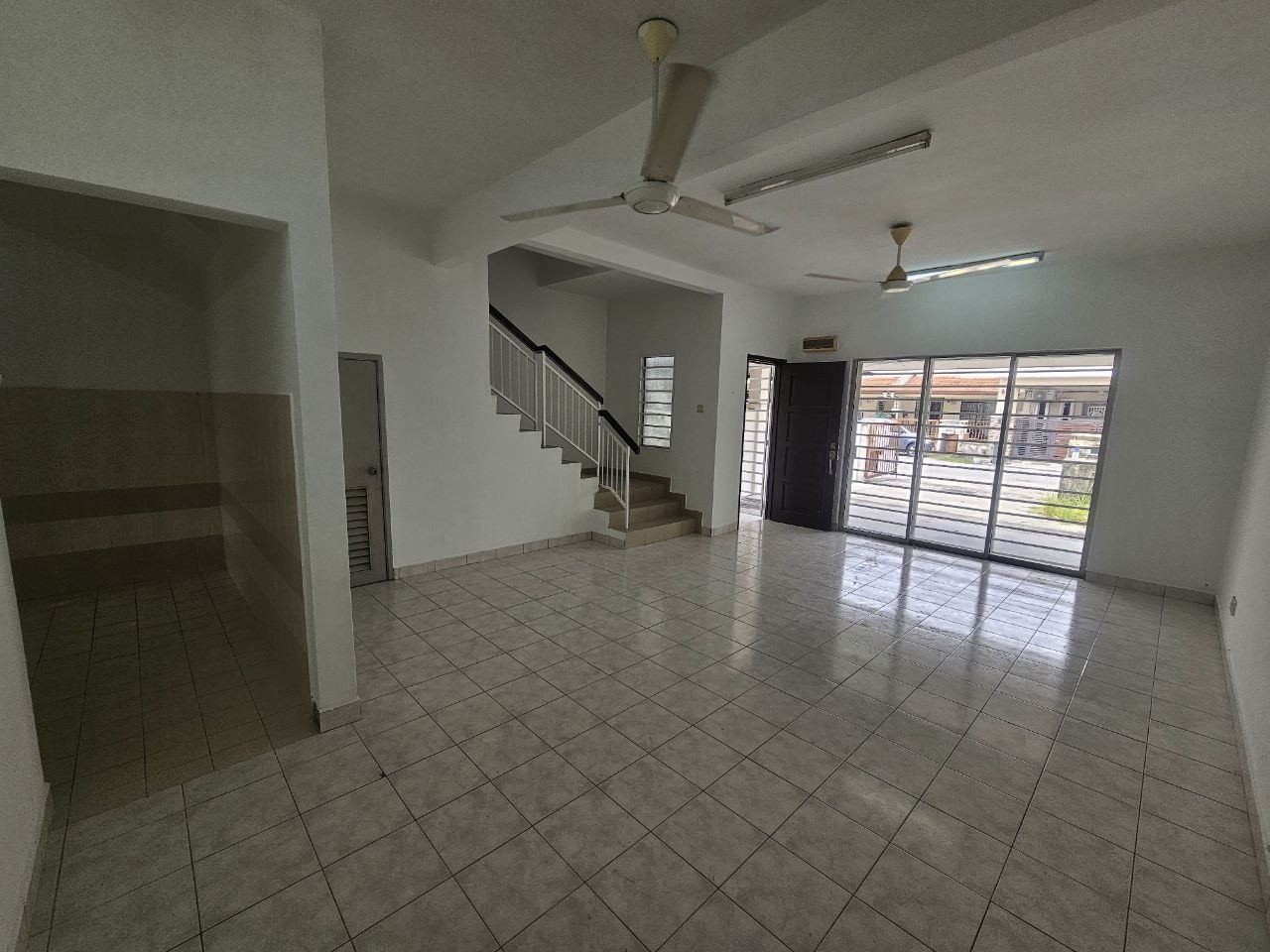 Double Storey Terrace House Taman Vista Emas - photo 8