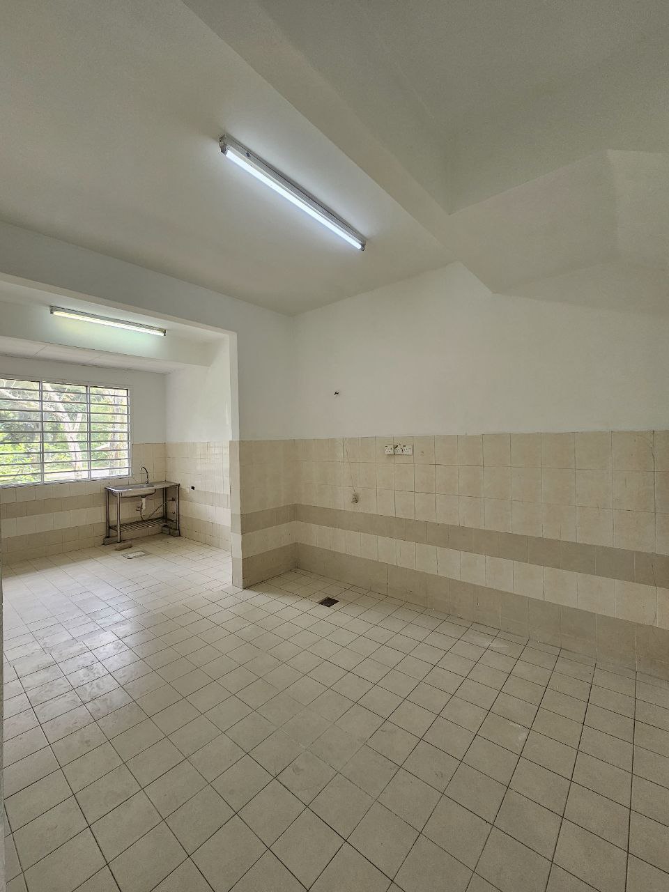 Double Storey Terrace House Taman Vista Emas - photo 10