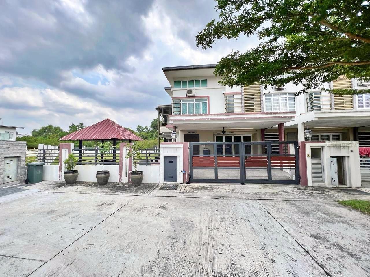 Freehold 2 Storey Ho ...