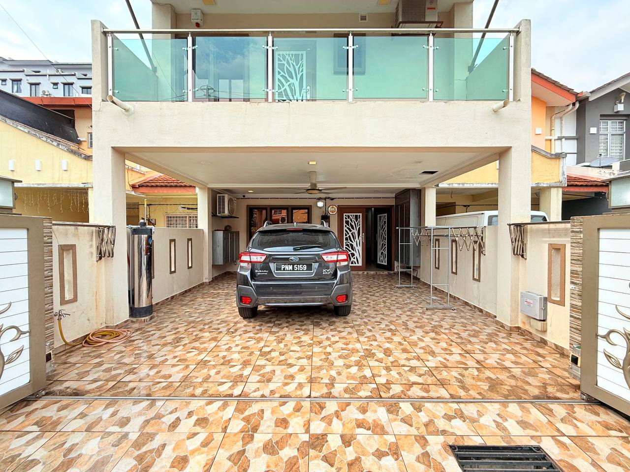 Double Storey Terrace Taman Ukay Bistari, Ampang - photo 2