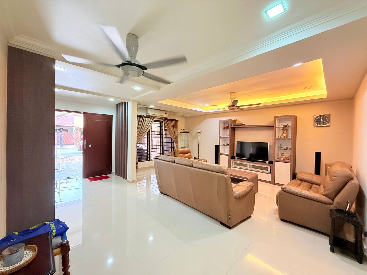 Double Storey Terrace Taman Ukay Bistari, Ampang - photo 5