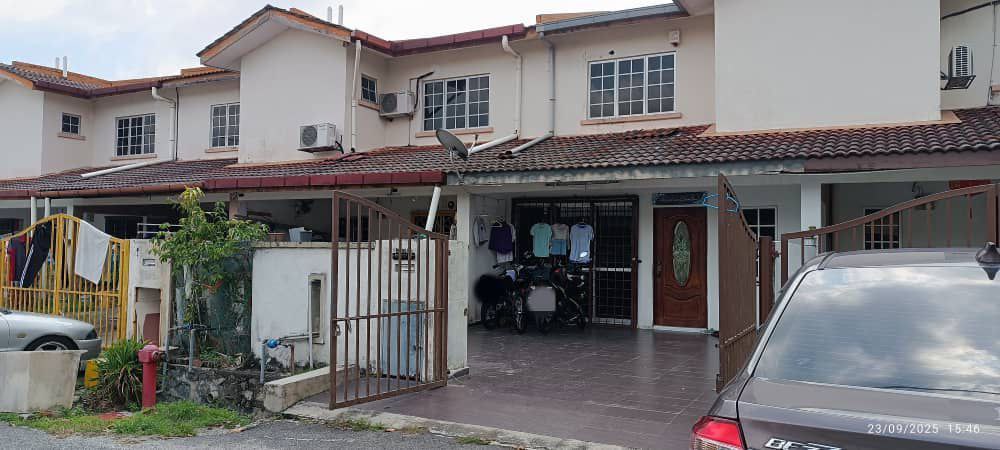 Fully Renovated 2 St ...