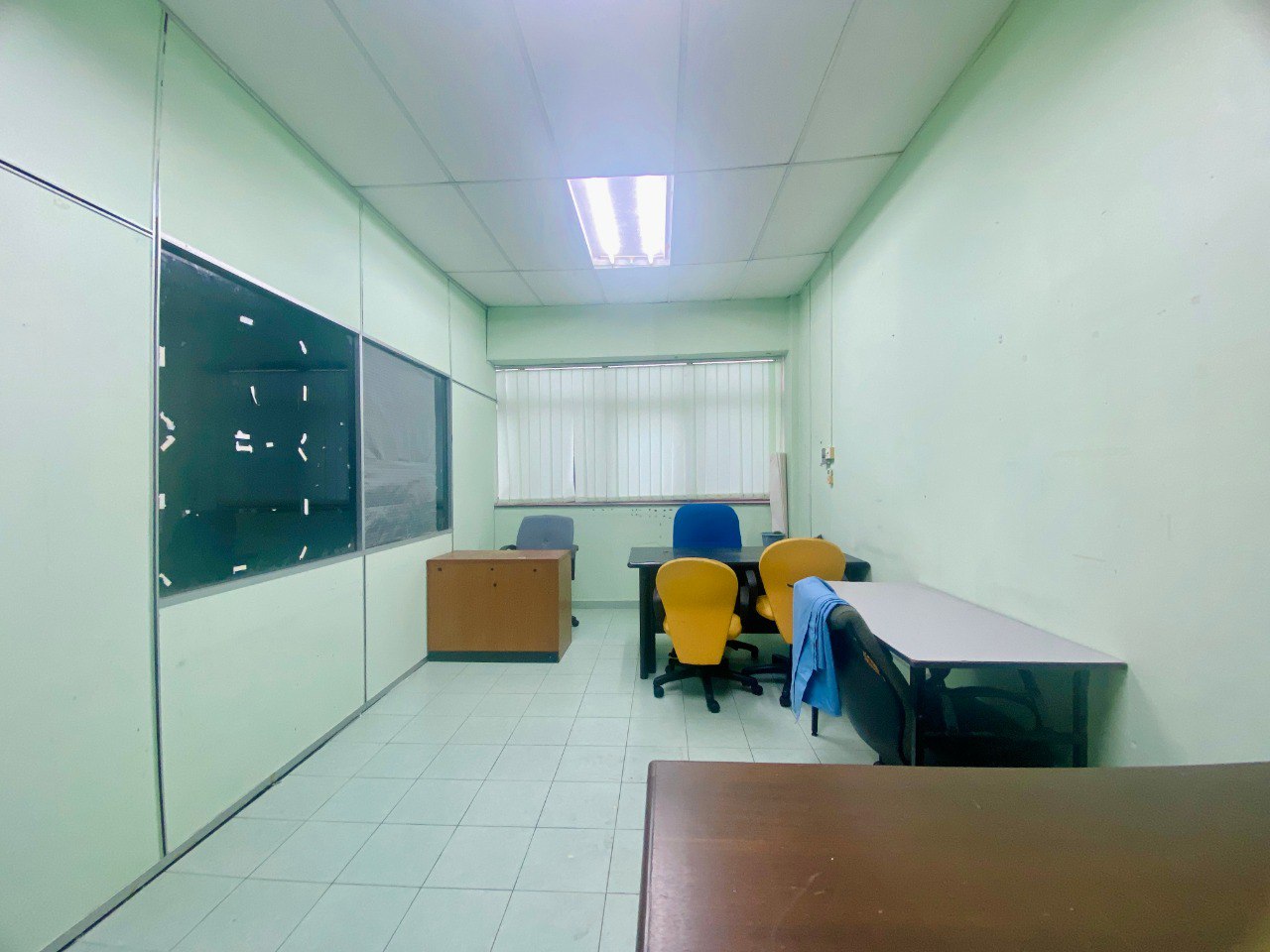 Freehold 4 Storey Shop Lot Taman Melawati - photo 9