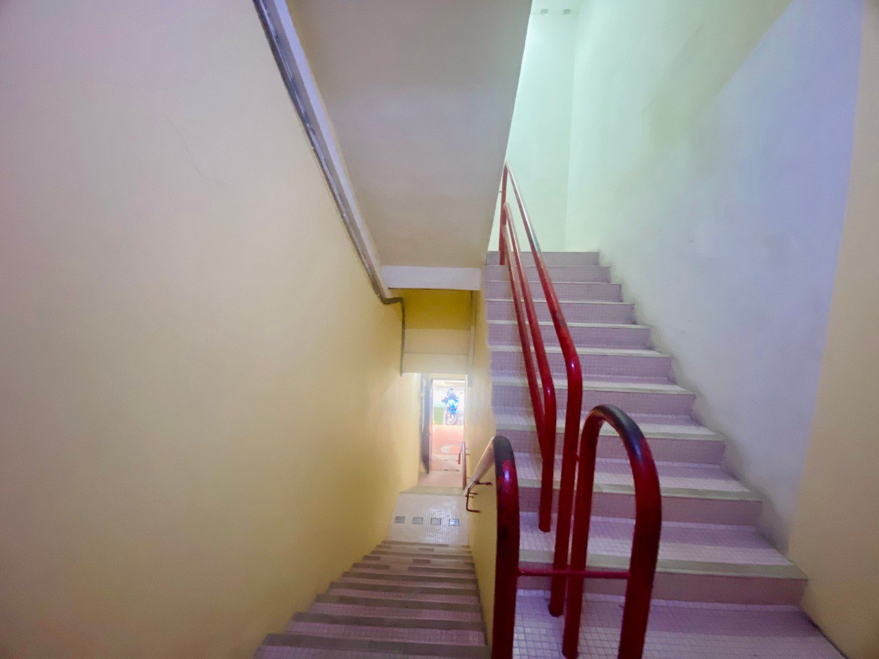 Freehold 4 Storey Shop Lot Taman Melawati - photo 10