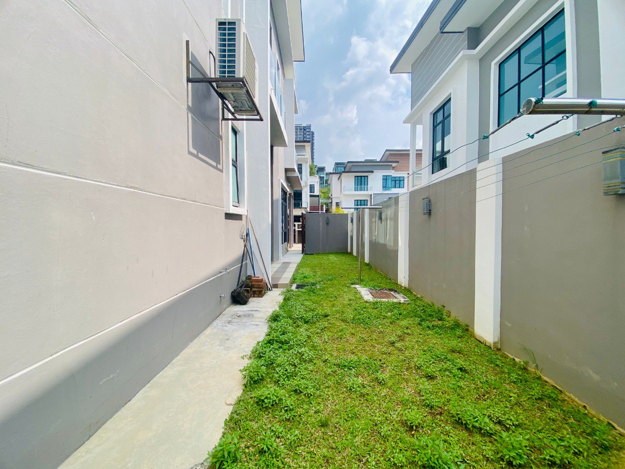 Renovated 2Storey Semi D Verge 32 Kemensah Heights - photo 3