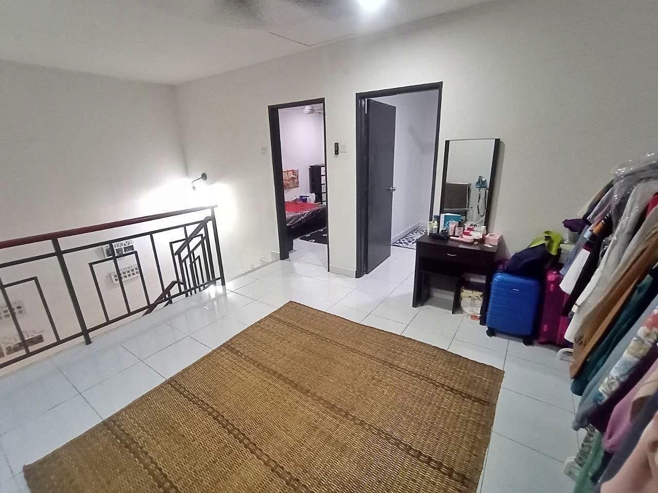 Facing Open 2Storey Taman Semenyih Parklands - photo 13