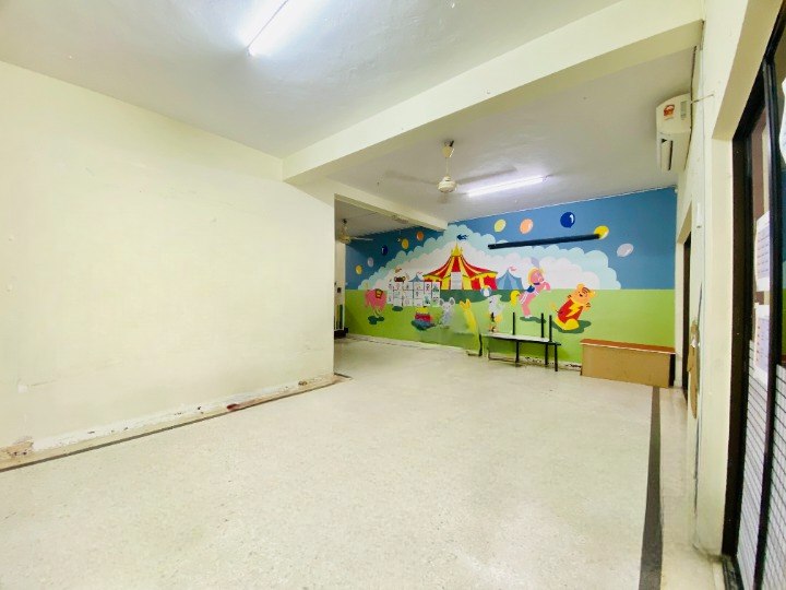 Corner Lot Renovated 2 Storey Semi D Ampang Jaya - photo 4