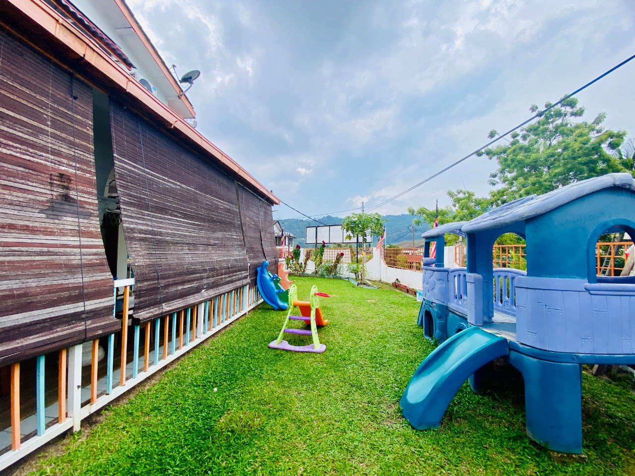 Corner Lot Renovated 2 Storey Semi D Ampang Jaya - photo 6