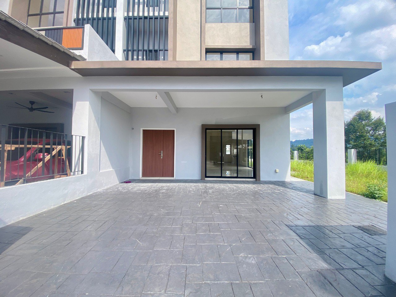 Corner Lot 3 Storey Superlink Nassim Heights - photo 4