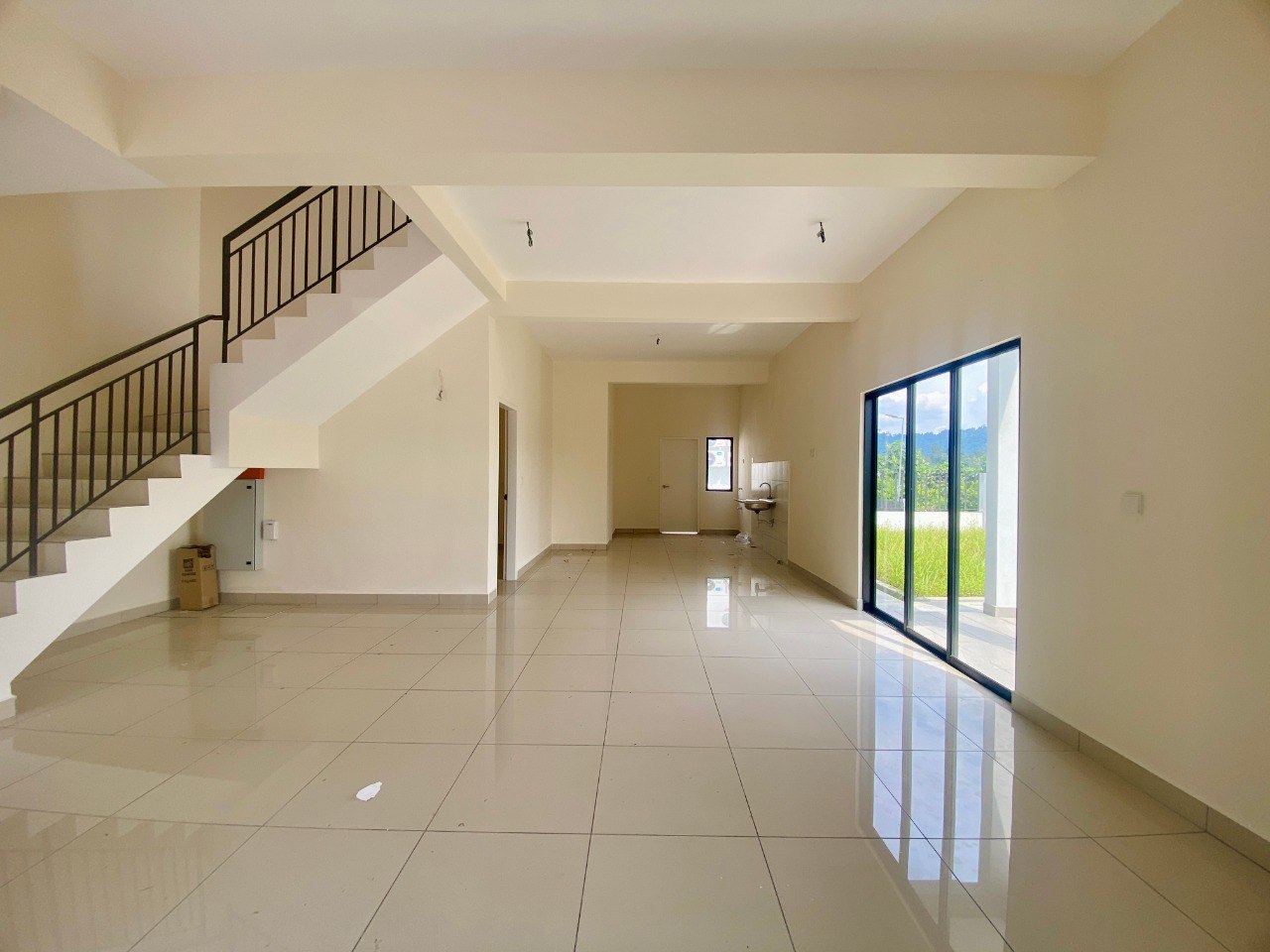 Corner Lot 3 Storey Superlink Nassim Heights - photo 6