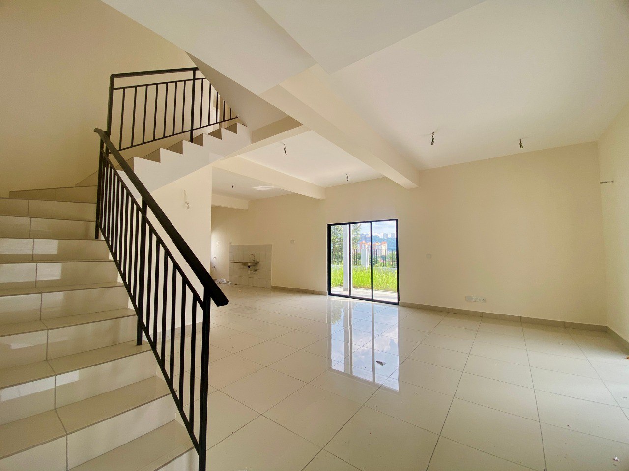 Corner Lot 3 Storey Superlink Nassim Heights - photo 9