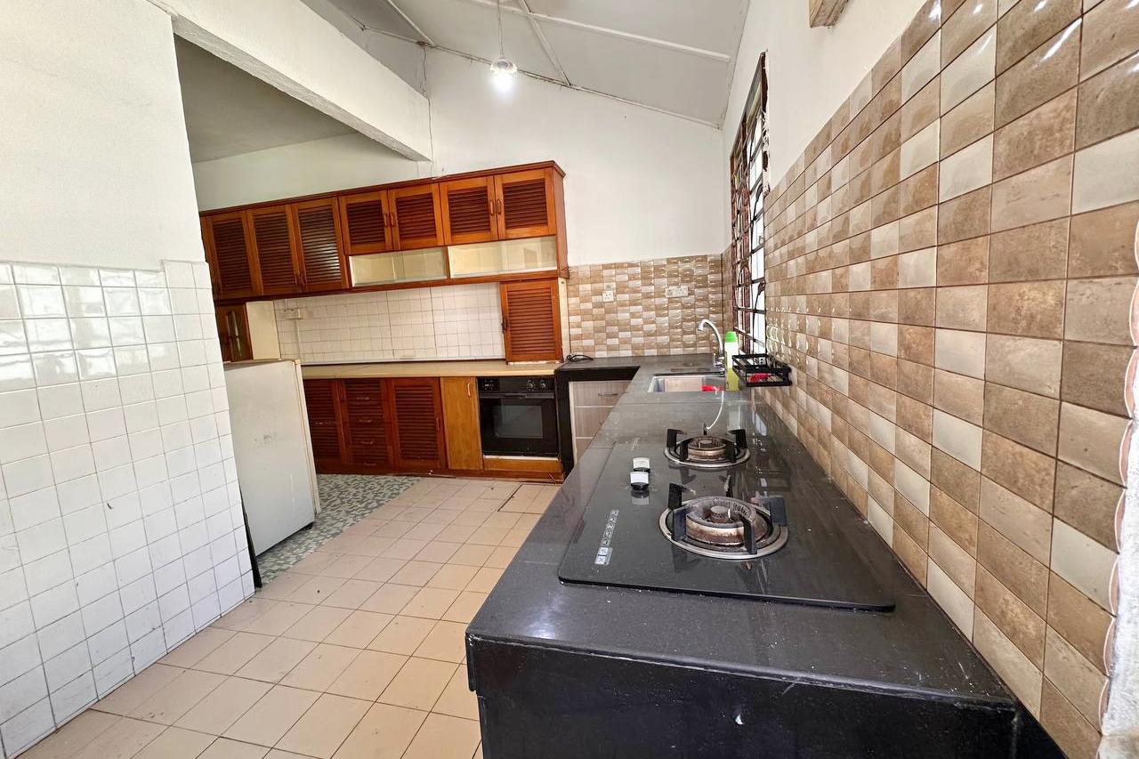 Renovated 2 Storey Terrace Superlink Taman Melewar - photo 8