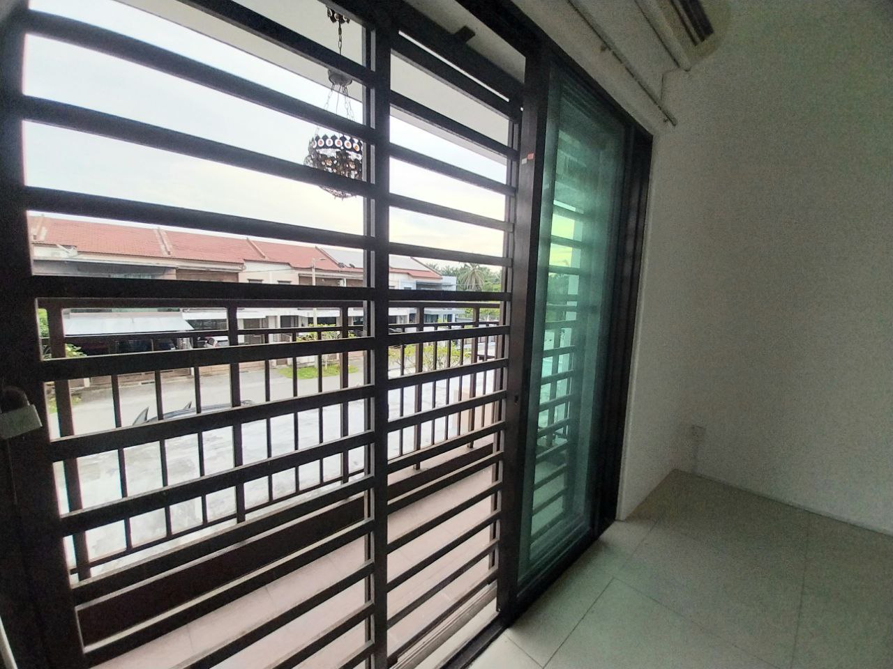 2 Storey Terrace Taman Saujana Klia - photo 6