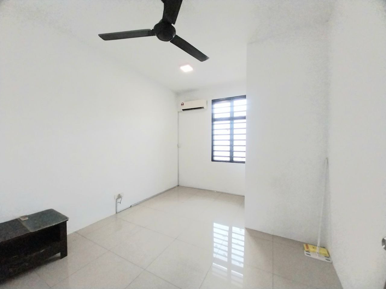 2 Storey Terrace Taman Saujana Klia - photo 8