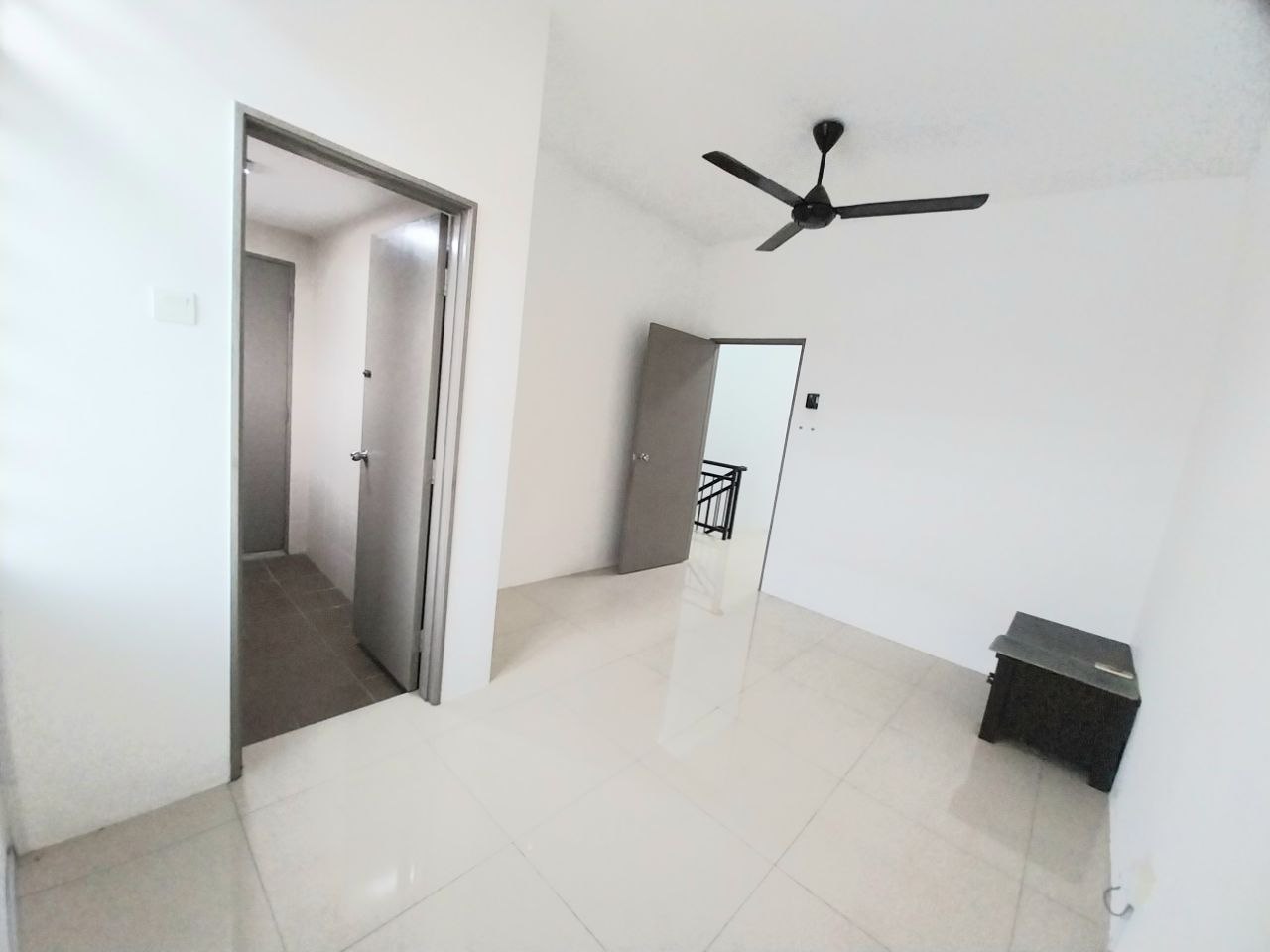 2 Storey Terrace Taman Saujana Klia - photo 10