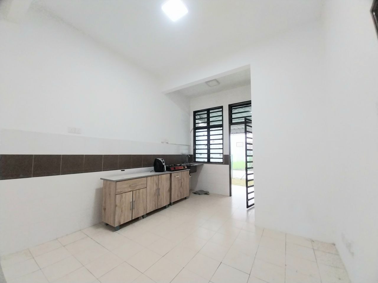 2 Storey Terrace Taman Saujana Klia - photo 13