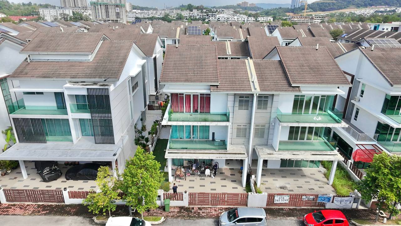 3 Storey Semi D Taman 1080 Residence Kajang